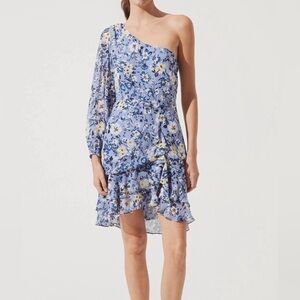 ASTR the Label Floral One Shoulder Long Sleeve Ruffled Dress- Size L
